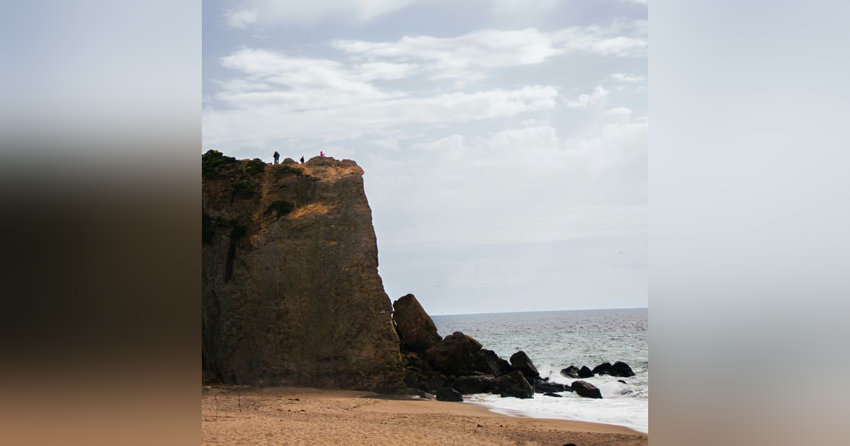 Sea Level Rise and the California Coast: Imagining a Better Future with Rosanna Xia Sea Level Rise and the California Coast: Imagining a Better Future with Rosanna Xia