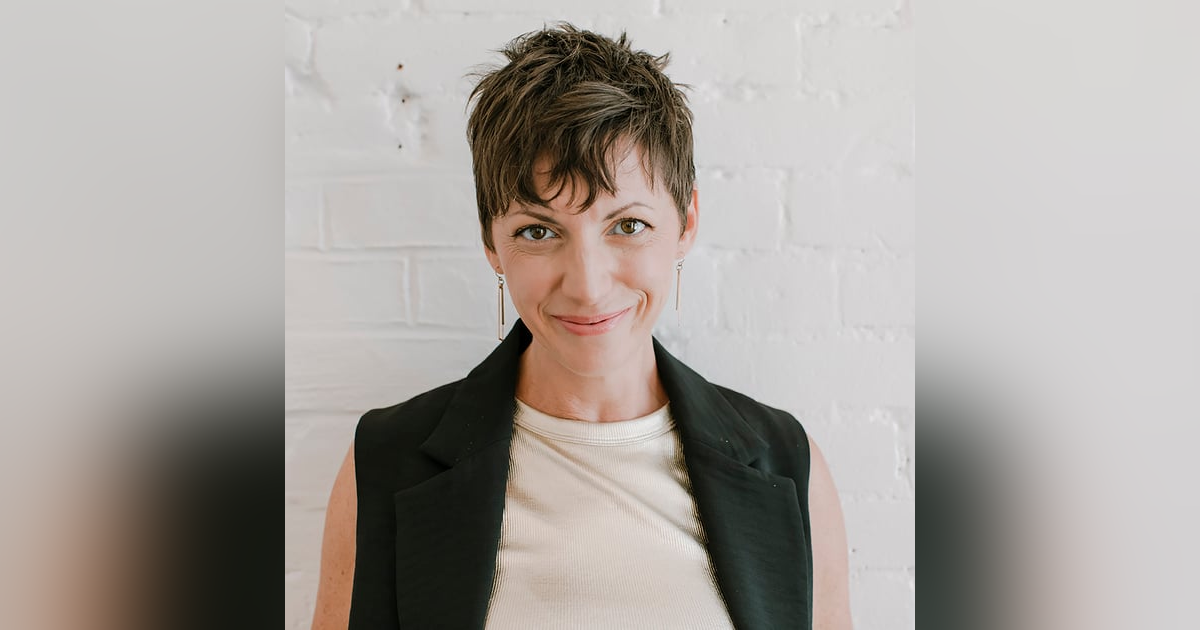 Revolutionizing Motherhood; Redefining Success for Mom's in Business with Jen Morris Revolutionizing Motherhood; Redefining Success for Mom's in Business with Jen Morris