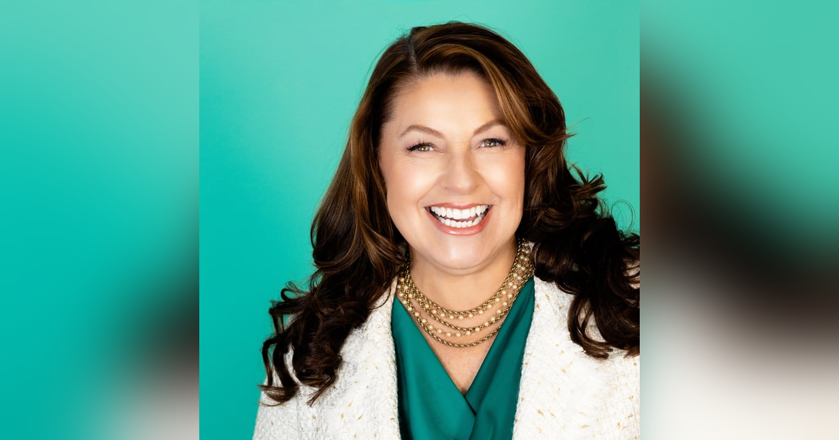 Speak the F*ck Up: Why the World Needs Your Voice Now More Than Ever with Sloane Reali Speak the F*ck Up: Why the World Needs Your Voice Now More Than Ever with Sloane Reali