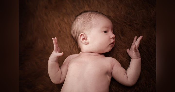 image for When Can You Tell if a Baby Will be Left or Right-Handed?