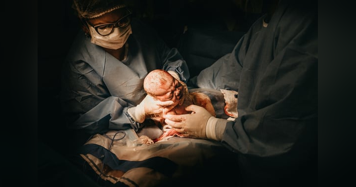 image for Giving Birth During a Pandemic