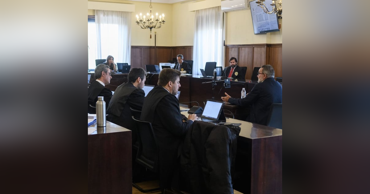 Las Noticias de La Mañana: Cárcel para altos cargos de UGT en Andalucía Las Noticias de La Mañana: Cárcel para altos cargos de UGT en Andalucía