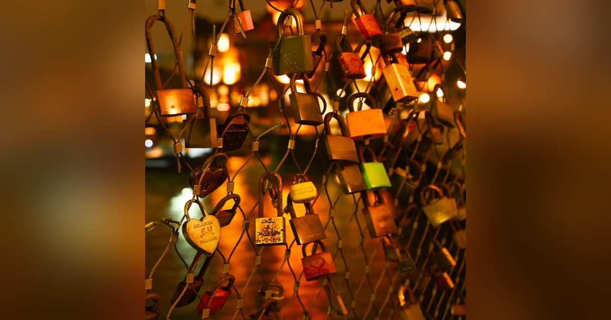 Seal the Deal! (How to commit and get them to commit) Seal the Deal! (How to commit and get them to commit)