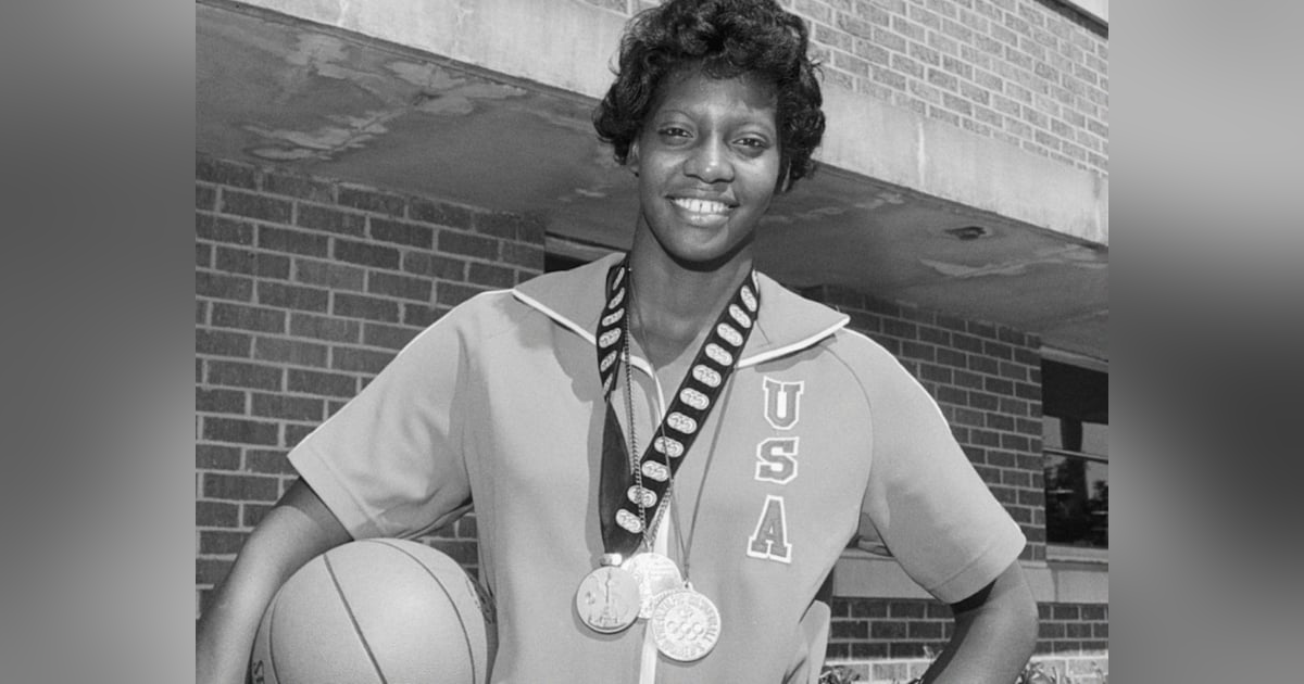 All Hail Queen Lusia! All Hail Queen Lusia!