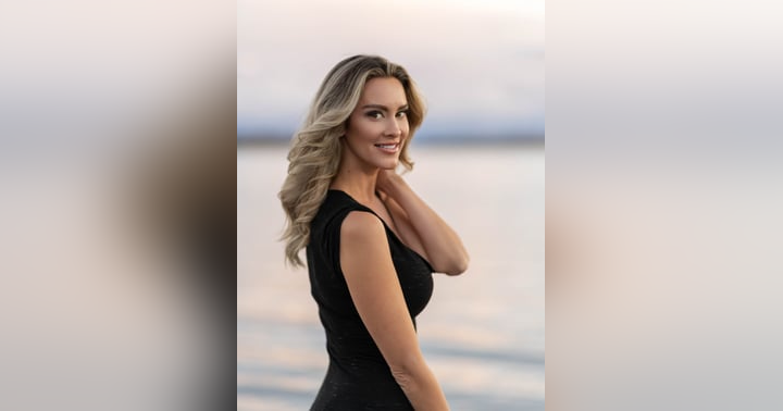 image for Top Realtor Canada Holly Carroll: Women Make the Best Real Estate Agents