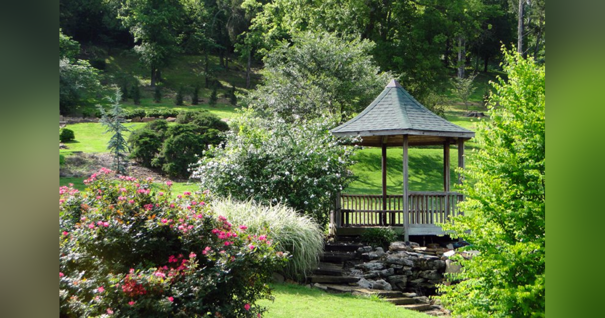 Lendonwood Gardens - Grove, Oklahoma Lendonwood Gardens - Grove, Oklahoma