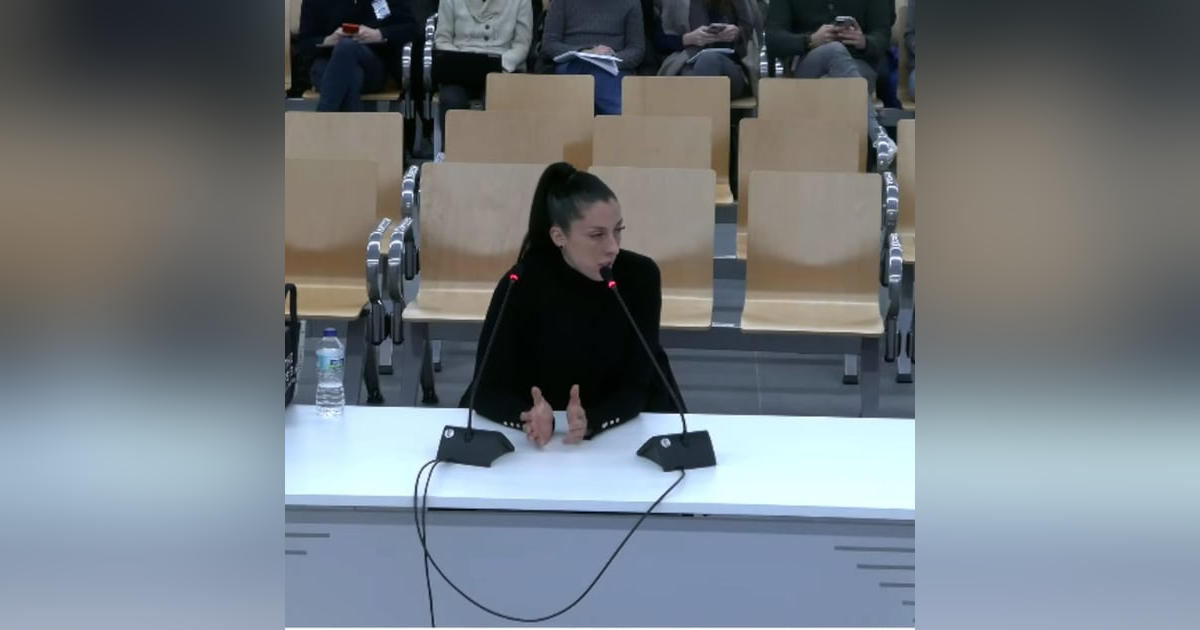 La República de los Tonnntos: El juicio a Rubiales por el beso a Jenni Hermoso con "reprimendas" del juez La República de los Tonnntos: El juicio a Rubiales por el beso a Jenni Hermoso con "reprimendas" del juez