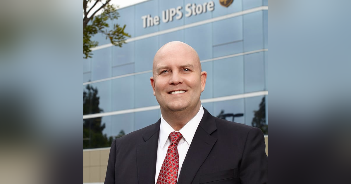 Tim Davis President UPS Store Tim Davis President UPS Store