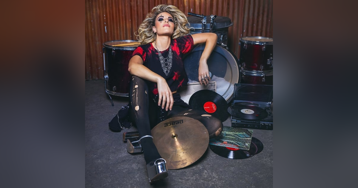 Jen Ash Live from the Digital Bird's Nest Jen Ash Live from the Digital Bird's Nest