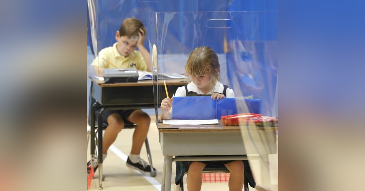 Let our kids go back to school ! Let our kids go back to school !