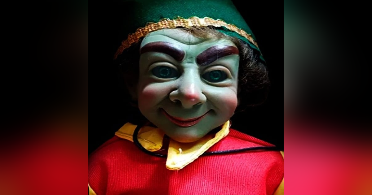 Un Elfo Acecha A Mi Amiga Historias De Terror - REDE Un Elfo Acecha A Mi Amiga Historias De Terror - REDE