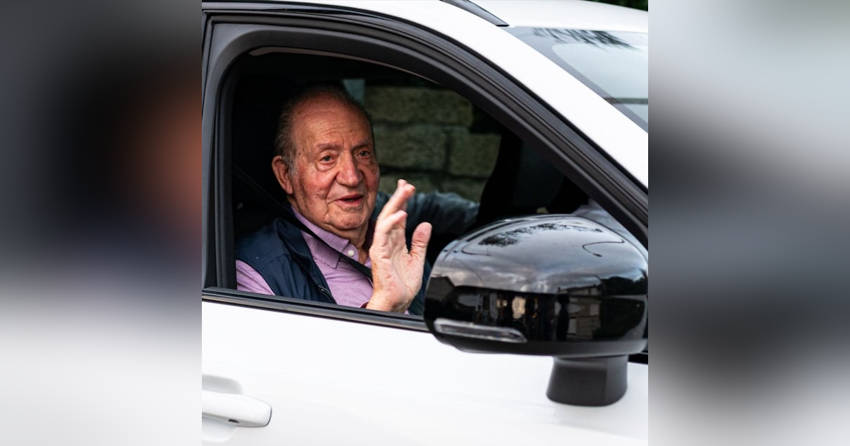 Tertulia de Herrero: Zarzuela dice que "la decisión del rey Juan Carlos de volver a residir en España depende de él" Tertulia de Herrero: Zarzuela dice que "la decisión del rey Juan Carlos de volver a residir en España depende de él"