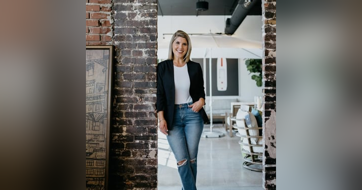 image for Carrie Heustis: Top Jacksonville Real Estate Pro