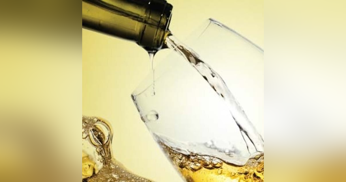 Episode 65-White Blends, Uncrushable Movie, Expensive Wine Episode 65-White Blends, Uncrushable Movie, Expensive Wine