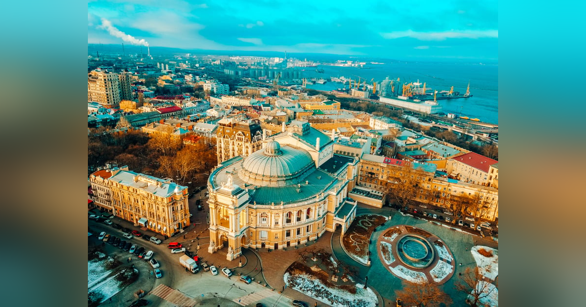 393 Writers in Odessa, Ukraine's "Black Sea Pearl" | PLUS Margot Reads Boswell 393 Writers in Odessa, Ukraine's "Black Sea Pearl" | PLUS Margot Reads Boswell