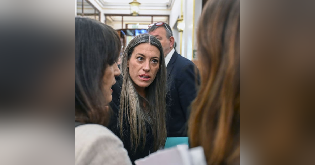 Tertulia de Dieter: El reparto de menores inmigrantes anunciado por Junts Tertulia de Dieter: El reparto de menores inmigrantes anunciado por Junts