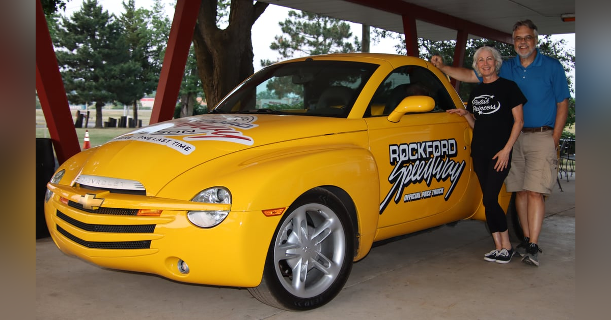 S4 E3 The White Flag at the Rockford Speedway S4 E3 The White Flag at the Rockford Speedway