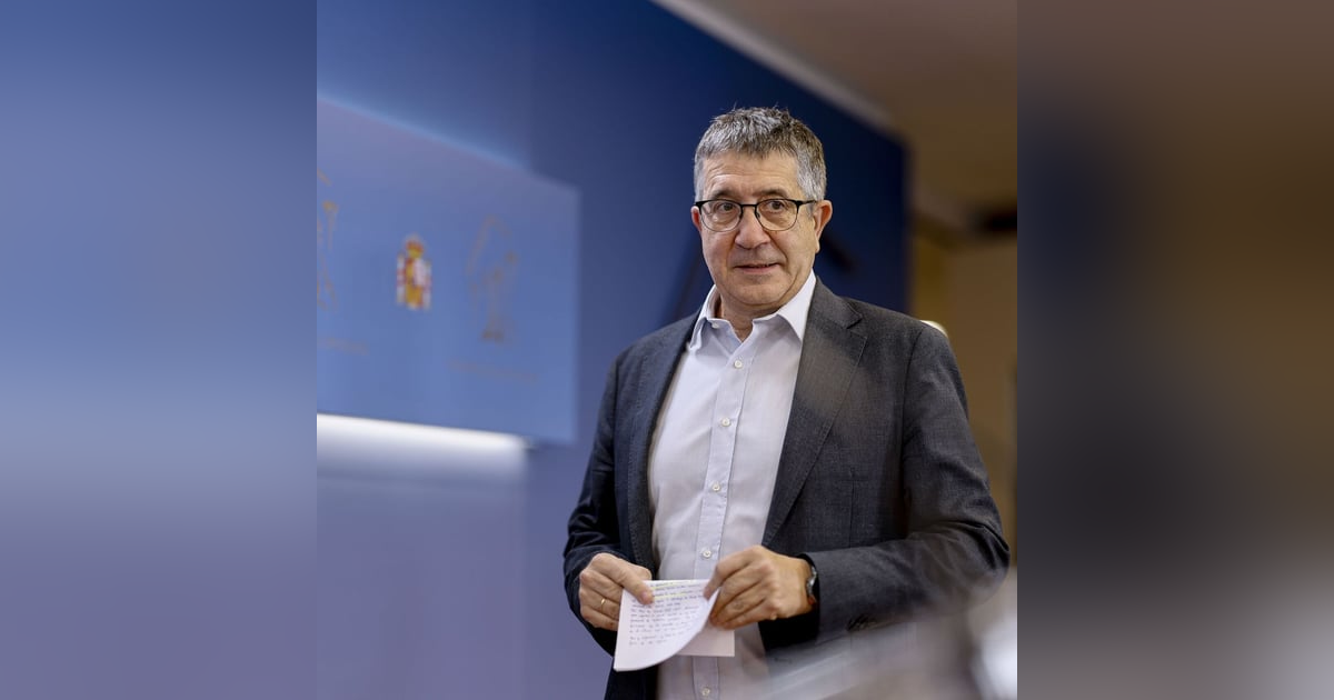 Las Noticias de La Mañana: Campaña del PSOE contra el juez Puente por su estupor ante que Ábalos siga siendo diputado Las Noticias de La Mañana: Campaña del PSOE contra el juez Puente por su estupor ante que Ábalos siga siendo diputado