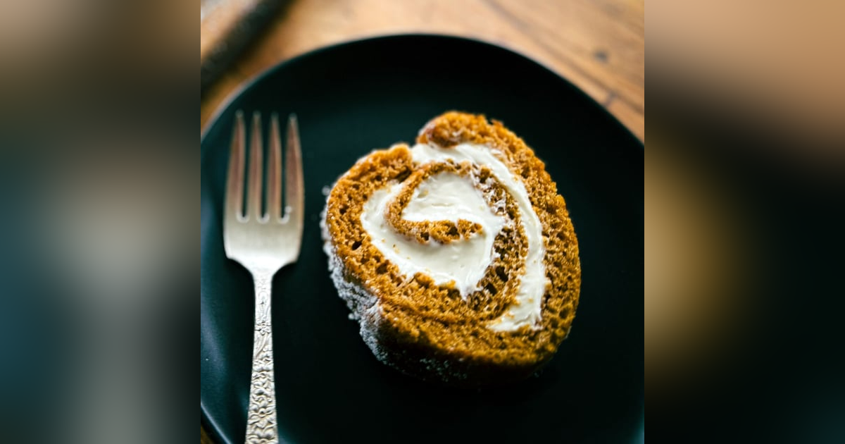 Baking a Gluten-Free Pumpkin Roll Cake for the First Time (It Almost Failed!) Baking a Gluten-Free Pumpkin Roll Cake for the First Time (It Almost Failed!)