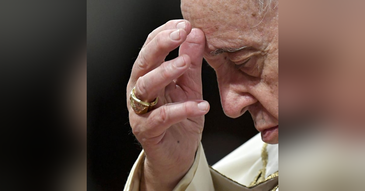 La República de los Tonnntos: La falsa humildad del papa Francisco, desde su nombre a su tumba La República de los Tonnntos: La falsa humildad del papa Francisco, desde su nombre a su tumba