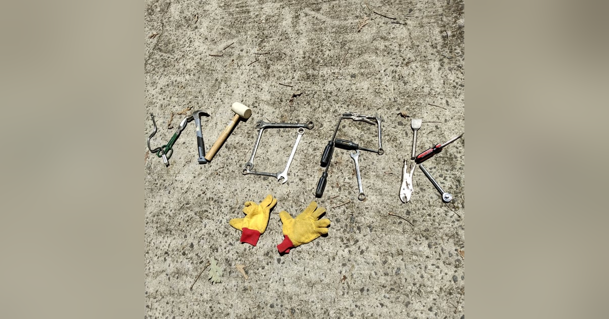 Journeyman Sheetmetal Worker Bob Thompson Speaking About His Career in a Trade Union Journeyman Sheetmetal Worker Bob Thompson Speaking About His Career in a Trade Union