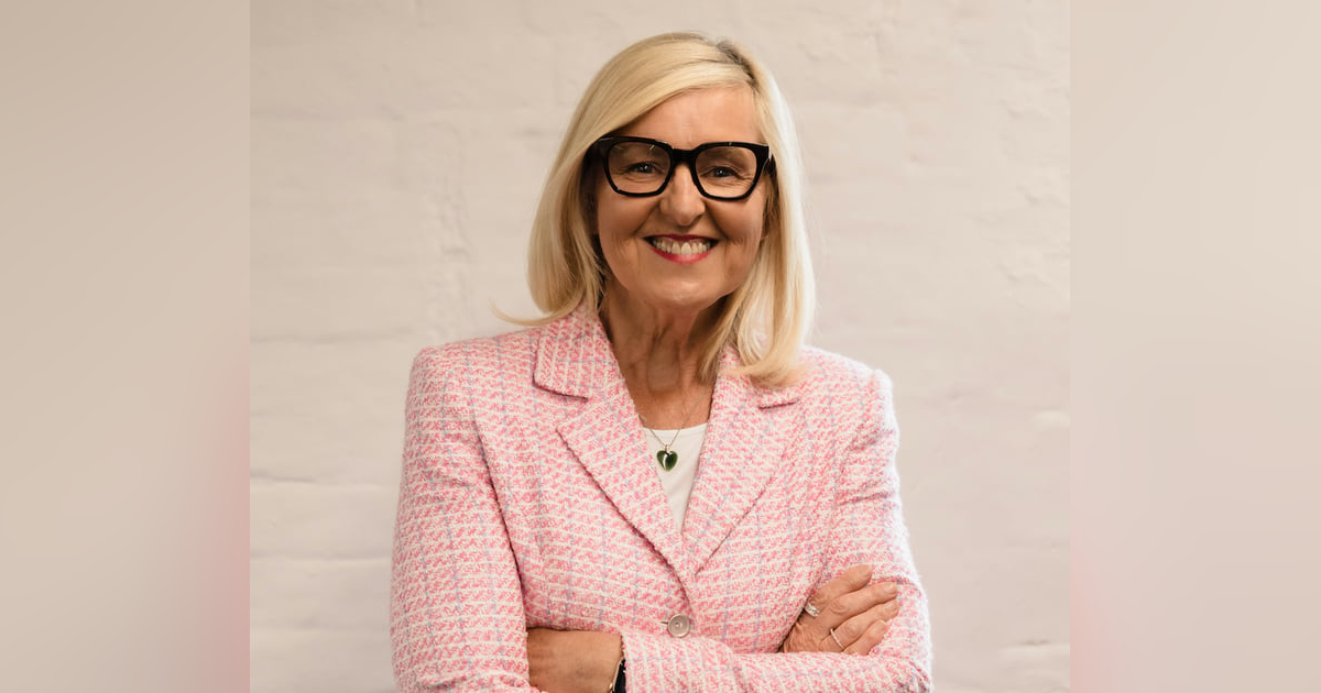 #7 ) Linda Wells of e-RAW in Australia shares her story educating the world to eat right at work. #7 ) Linda Wells of e-RAW in Australia shares her story educating the world to eat right at work.