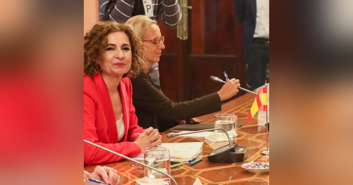 Prensa económica: Inés Olóndriz, la catalana nombrada por Hacienda para asaltar la AIReF se evaluará a sí misma Prensa económica: Inés Olóndriz, la catalana nombrada por Hacienda para asaltar la AIReF se evaluará a sí misma