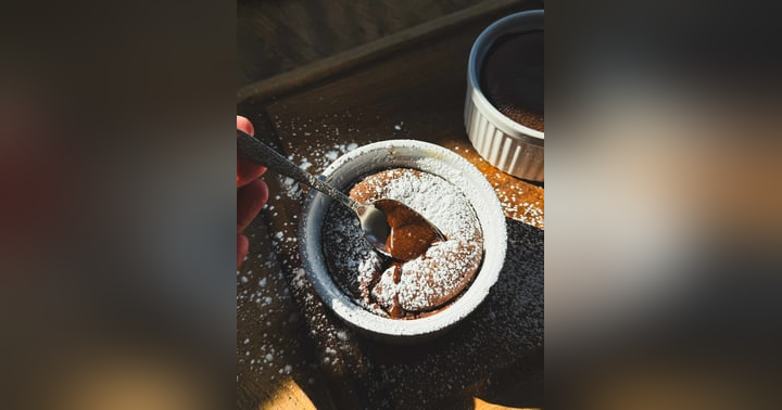 image for ChatGPT bakes gluten-free?