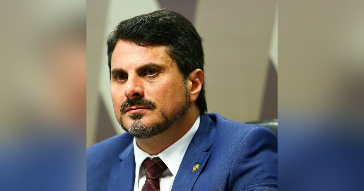 PF cumpre mandado na casa de Marcos do Val, no ES, mas não acha passaporte, que estava em Brasília PF cumpre mandado na casa de Marcos do Val, no ES, mas não acha passaporte, que estava em Brasília