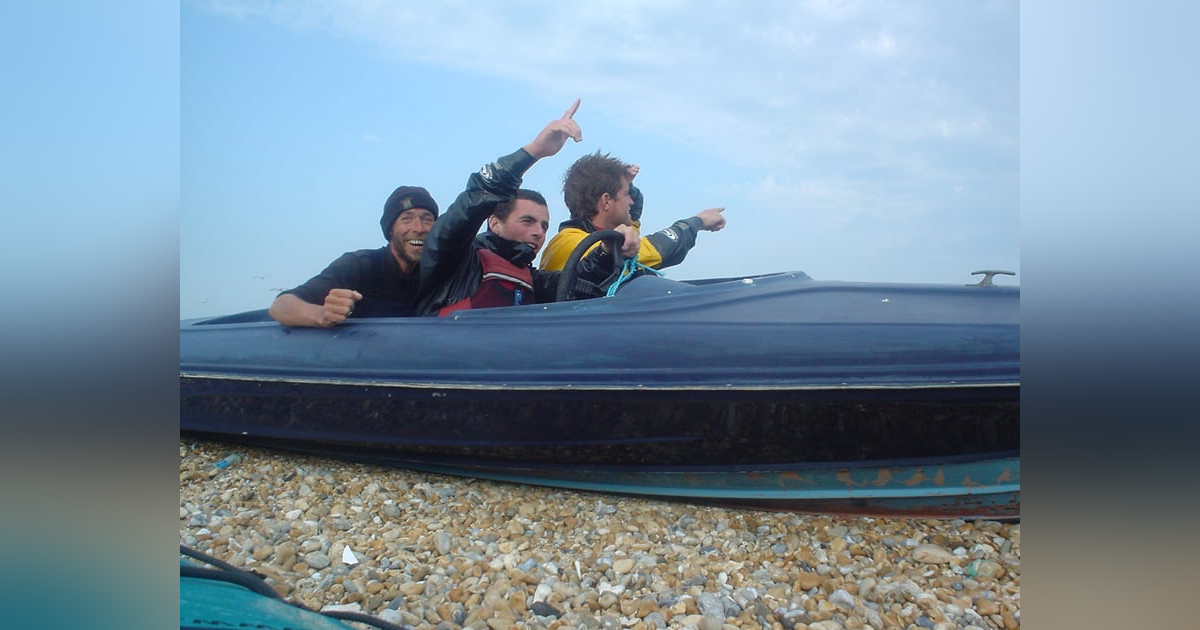 Best friends, bold crossings, and bombs around Britain with Barry Shaw Best friends, bold crossings, and bombs around Britain with Barry Shaw