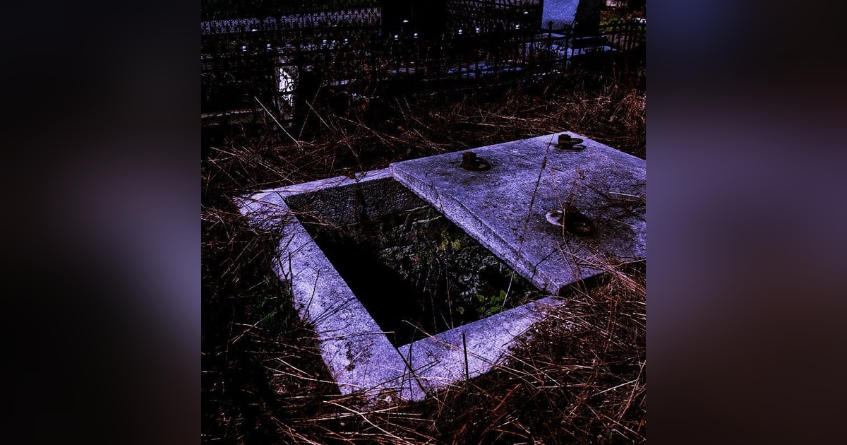 Ep.72 – Grave Consequences - What Happens When a Grave Robs You Back?! Ep.72 – Grave Consequences - What Happens When a Grave Robs You Back?!