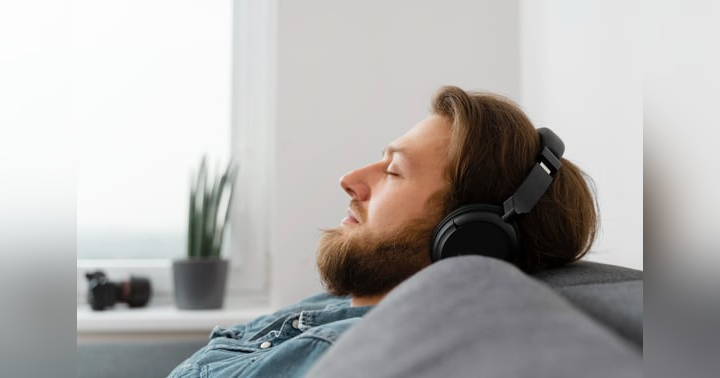 image for The Benefits Of Short Guided Meditations For Relaxation