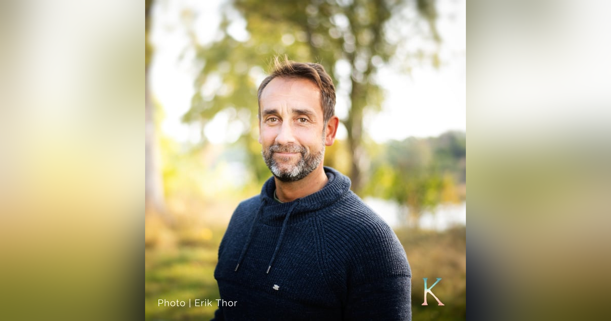 Encore: The Flying Primates | A Conversation with Cognitive Zoologist Dr. Mathias Osvath Encore: The Flying Primates | A Conversation with Cognitive Zoologist Dr. Mathias Osvath
