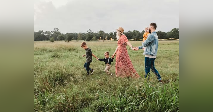 image for When Your Heart Has a Hundred Dreams and Only Two Hands