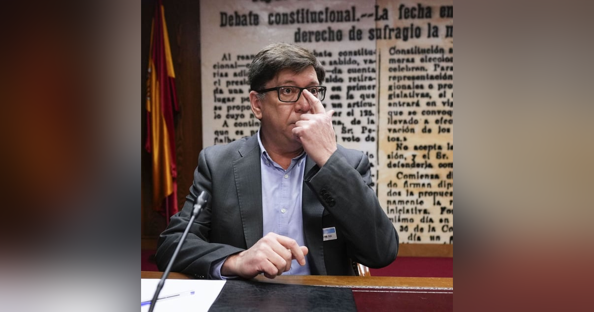 Tertulia de Federico: 'El País' sale al rescate del PSOE de Salazar con un supuesto acoso a una ex concejal del PP Tertulia de Federico: 'El País' sale al rescate del PSOE de Salazar con un supuesto acoso a una ex concejal del PP
