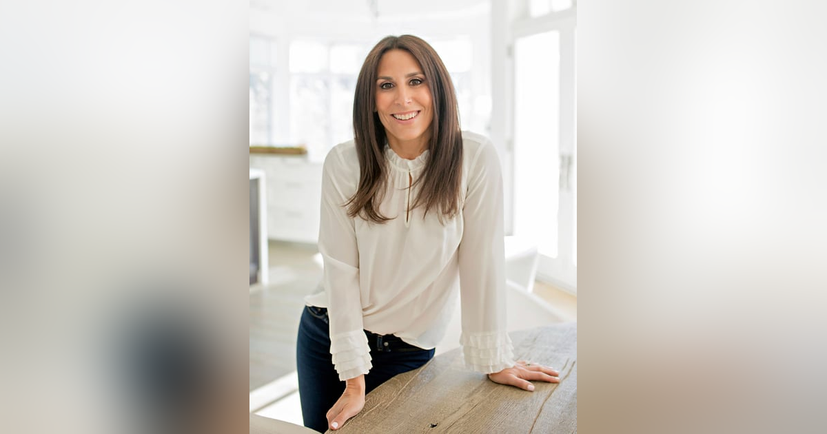 Ep 163 Heather Redisch's Path to Founder of Adulting 101 Masterclass: Essential Strategies for Recent Graduates Ep 163 Heather Redisch's Path to Founder of Adulting 101 Masterclass: Essential Strategies for Recent Graduates