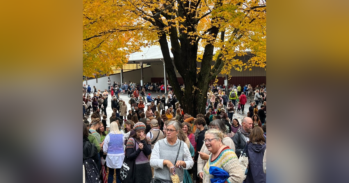 95. Bleats from Sheep & Wool 95. Bleats from Sheep & Wool