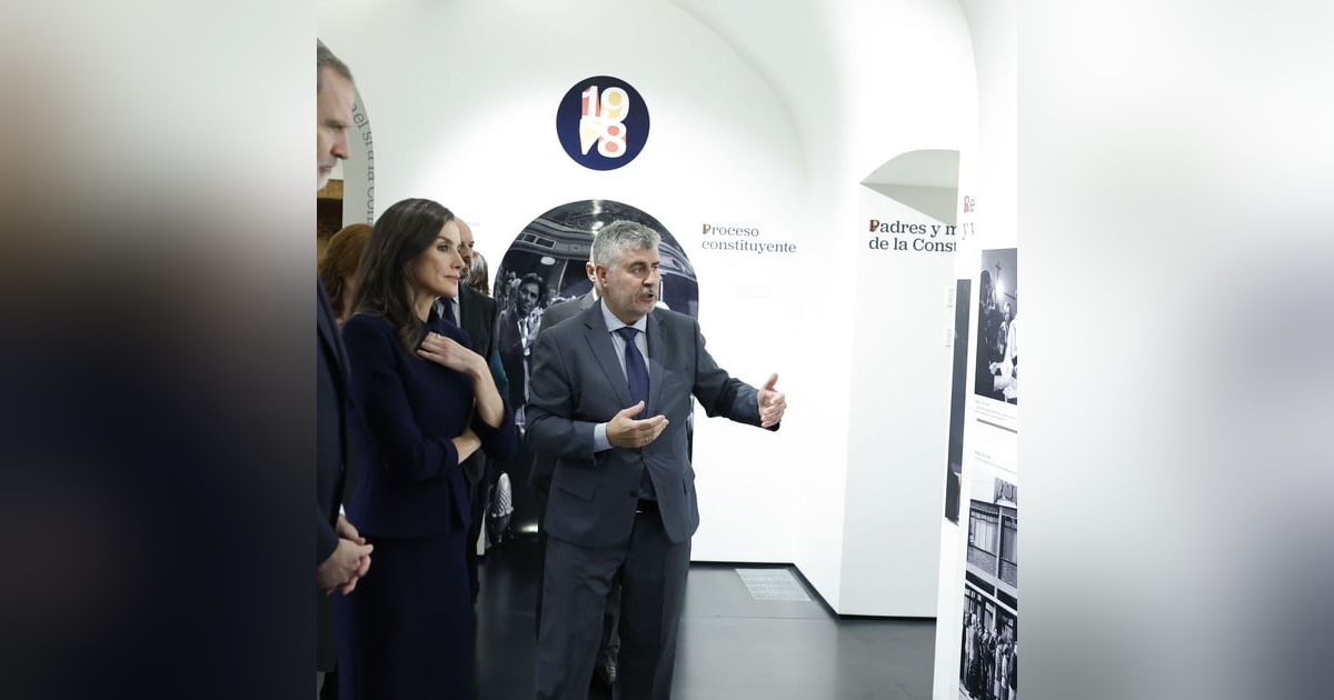 La República de los Tonnntos: El Gobierno borra de la Constitución a Juan Carlos I, Aznar, Rajoy y las víctimas de ETA La República de los Tonnntos: El Gobierno borra de la Constitución a Juan Carlos I, Aznar, Rajoy y las víctimas de ETA