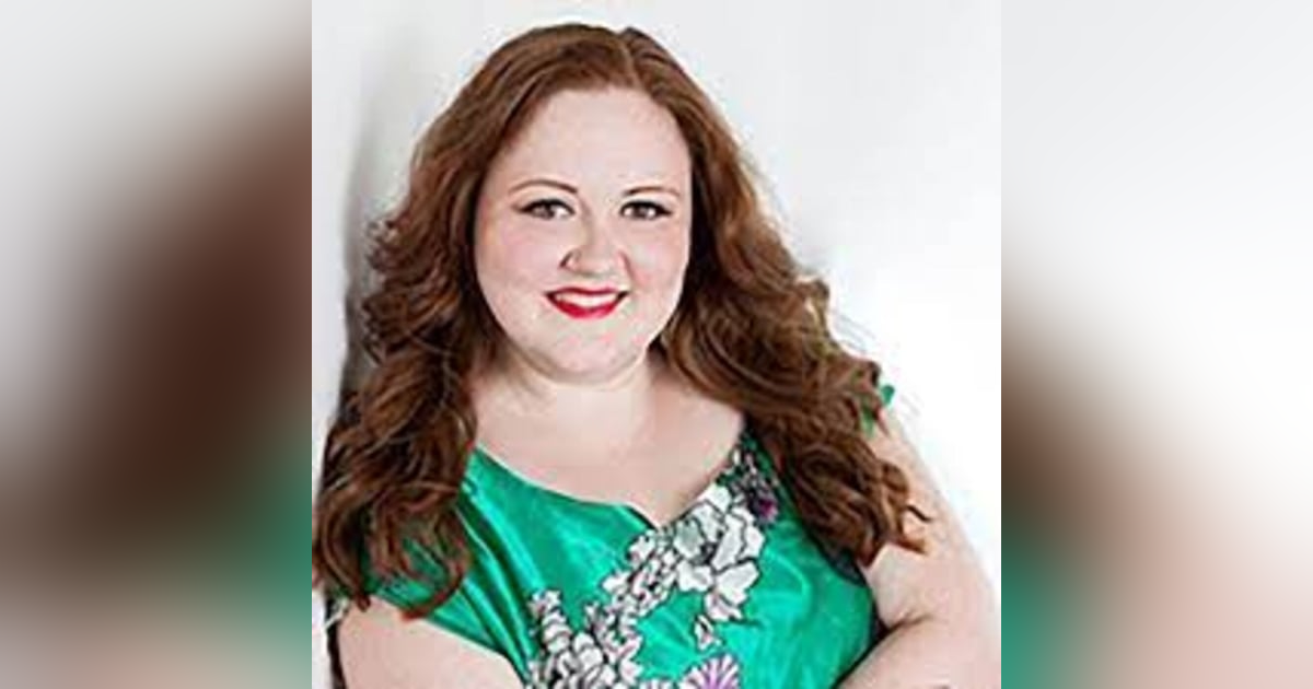 Elizabeth Pampalone who is a marketing minimalist Elizabeth Pampalone who is a marketing minimalist