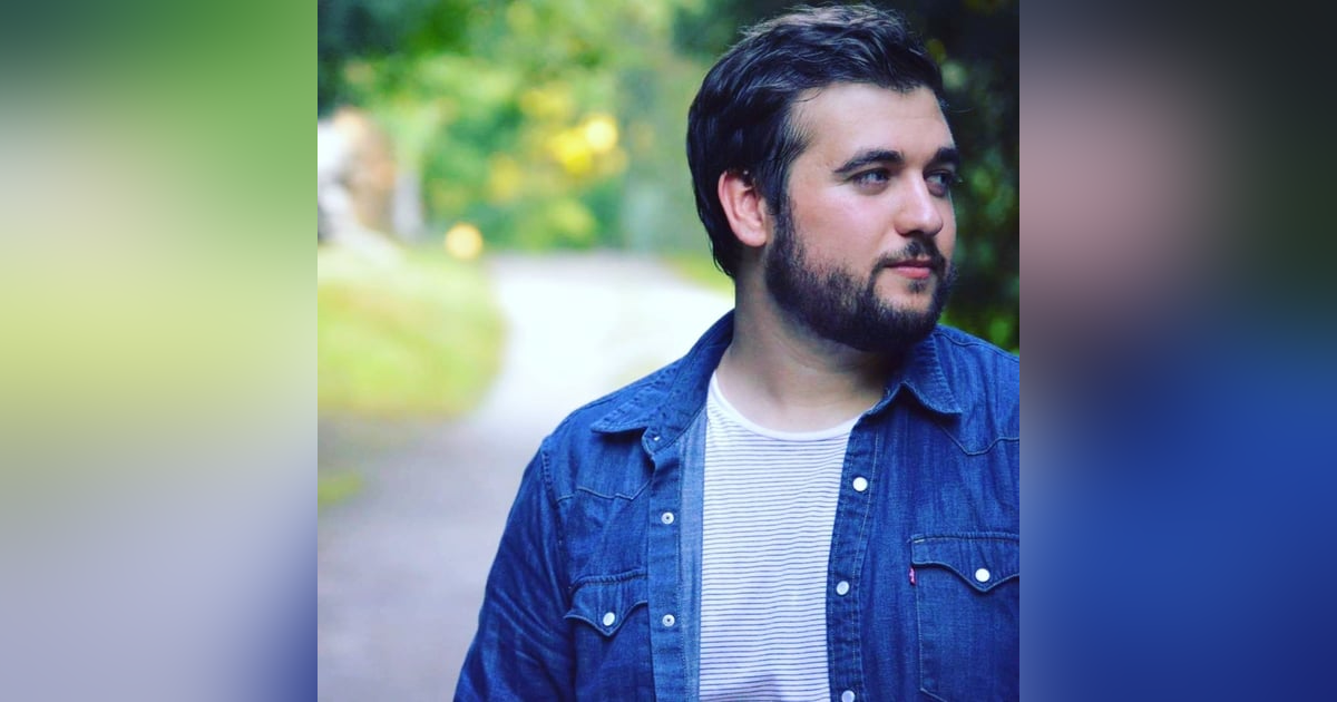 Logan Piercey live from "The Digital Bird's Nest" Logan Piercey live from "The Digital Bird's Nest"