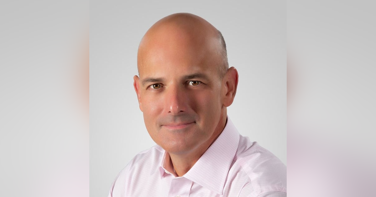 Robert Skrob CEO of Be Unleavable, Author of 9 marketing books Flash Segment robertskrob.com Robert Skrob CEO of Be Unleavable, Author of 9 marketing books Flash Segment robertskrob.com