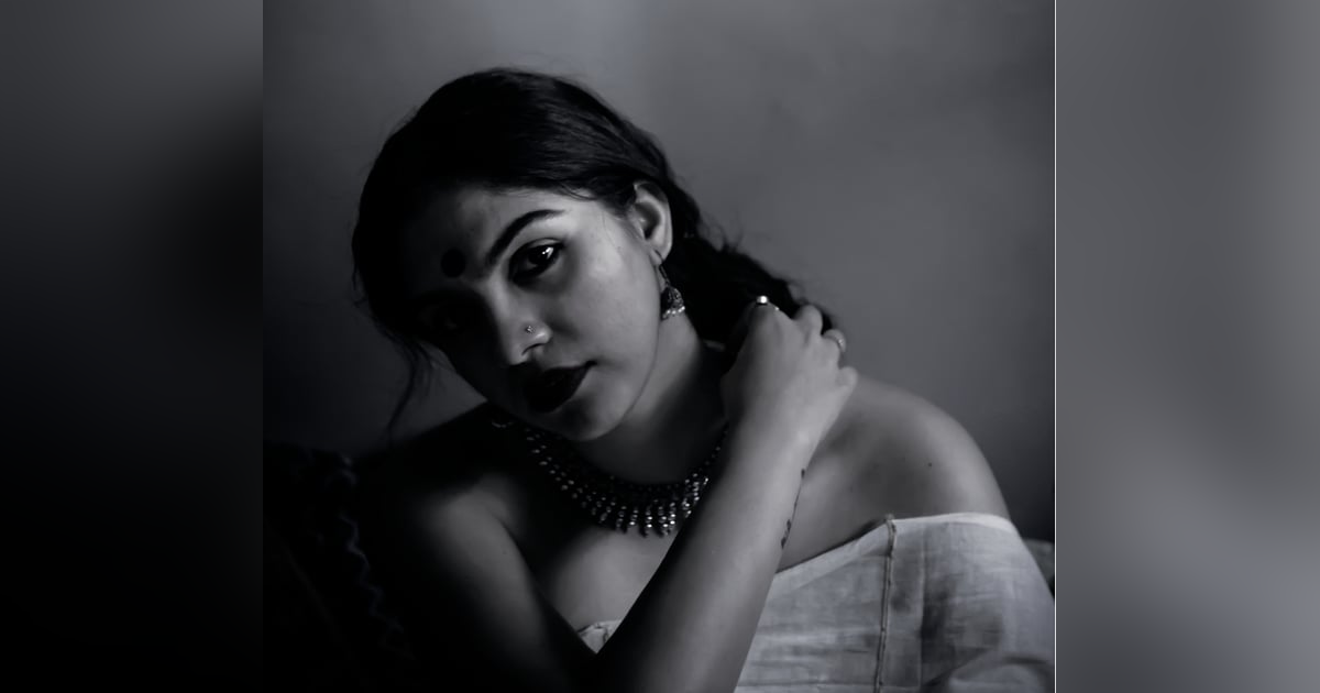 Calcutta Bags, Bombay Journey and Hanging Up Boxing Gloves with Isheeta Chakrvarty Calcutta Bags, Bombay Journey and Hanging Up Boxing Gloves with Isheeta Chakrvarty