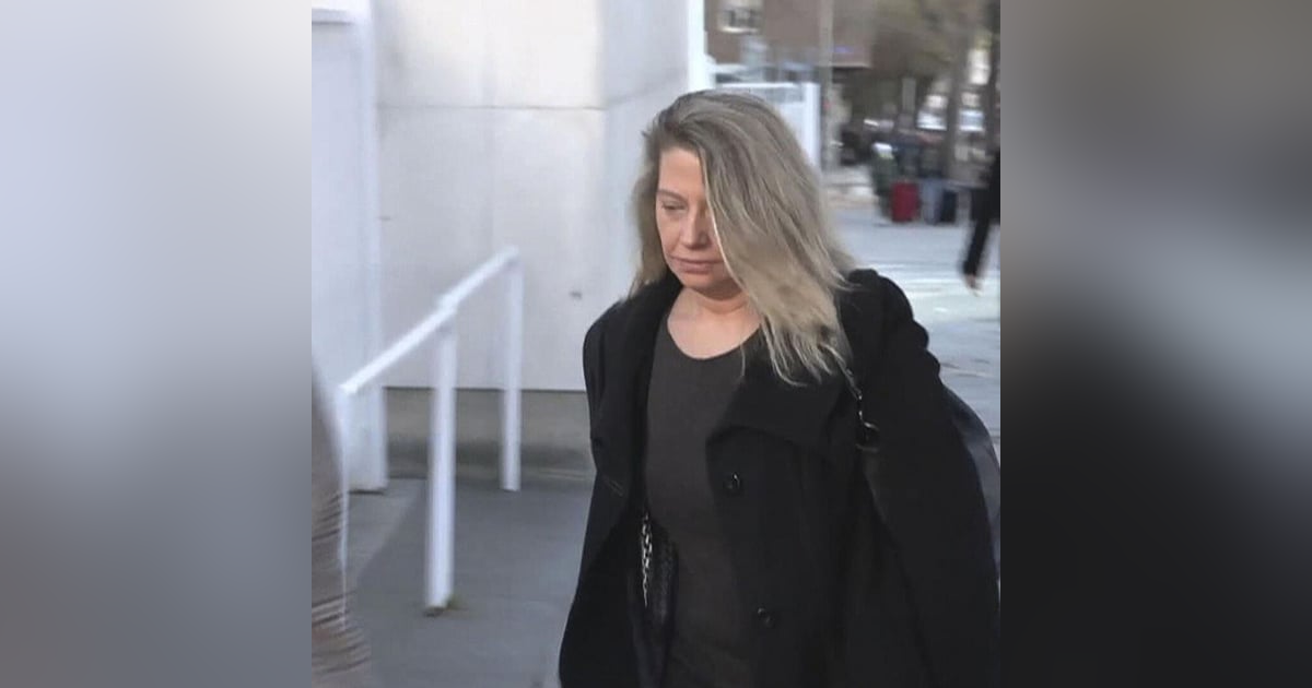 Las Noticias de La Mañana: El juez Peinado ordena un careo entre la secretaria de Begoña y el ex número dos de Bolaños Las Noticias de La Mañana: El juez Peinado ordena un careo entre la secretaria de Begoña y el ex número dos de Bolaños