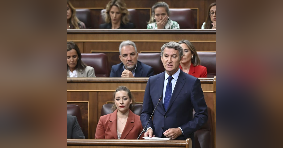 Tertulia de Federico: Feijóo dice a Sánchez que si "tiene miedo de acabar usted mismo en el juzgado" Tertulia de Federico: Feijóo dice a Sánchez que si "tiene miedo de acabar usted mismo en el juzgado"