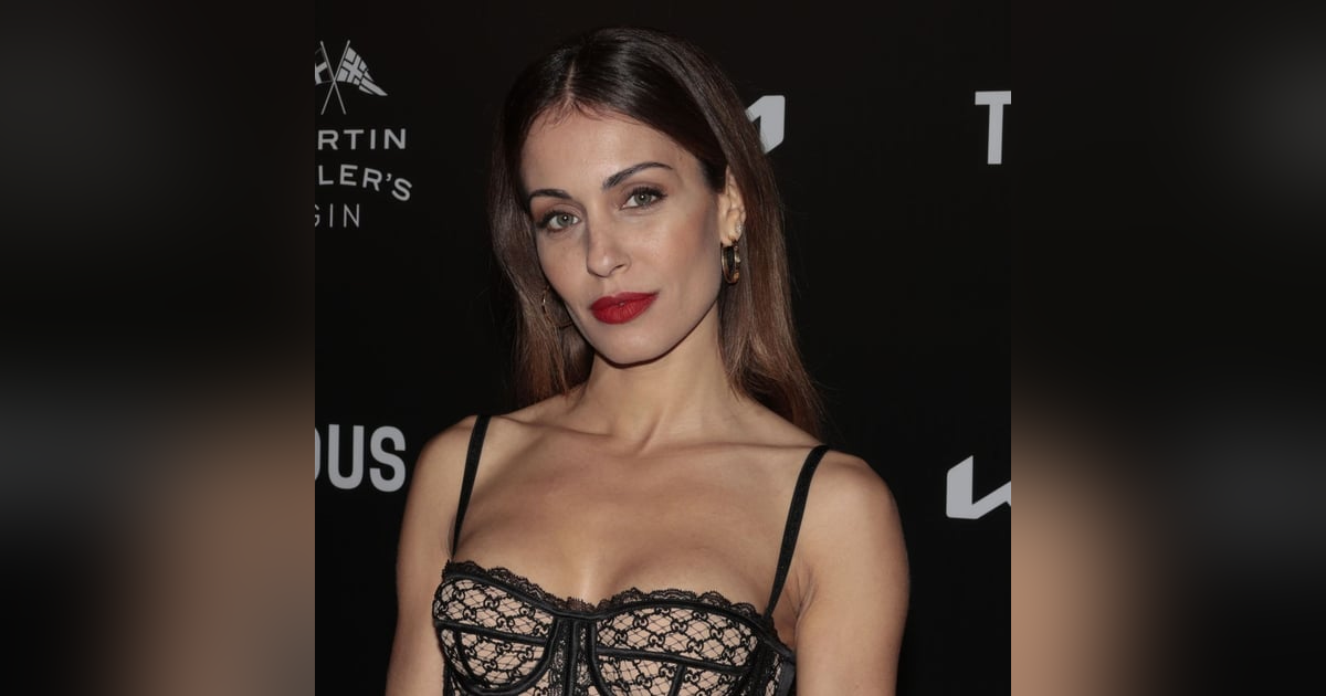 Crónica Rosa: El triángulo Hiba, Laura Matamoros y Antonio Revilla Crónica Rosa: El triángulo Hiba, Laura Matamoros y Antonio Revilla