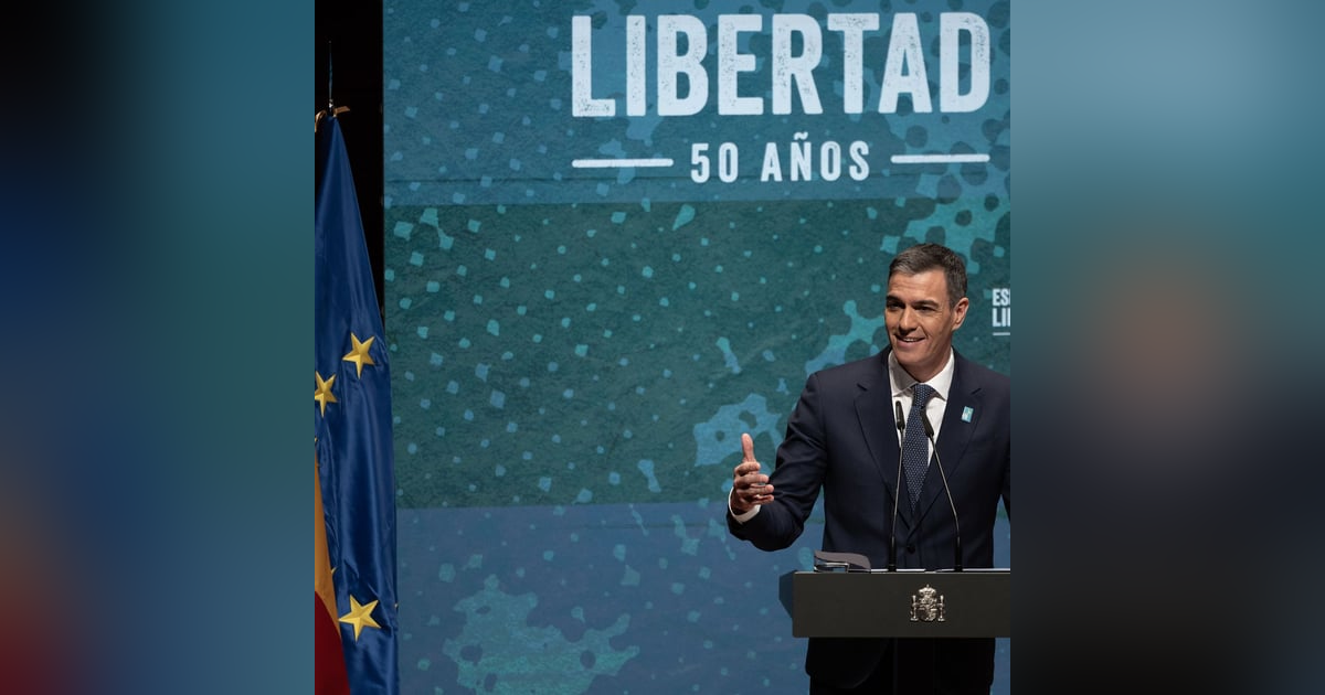 La República de los Tonnntos: Sánchez inaugura "su año de fastos bobos" para conmemorar la muerte de Franco La República de los Tonnntos: Sánchez inaugura "su año de fastos bobos" para conmemorar la muerte de Franco
