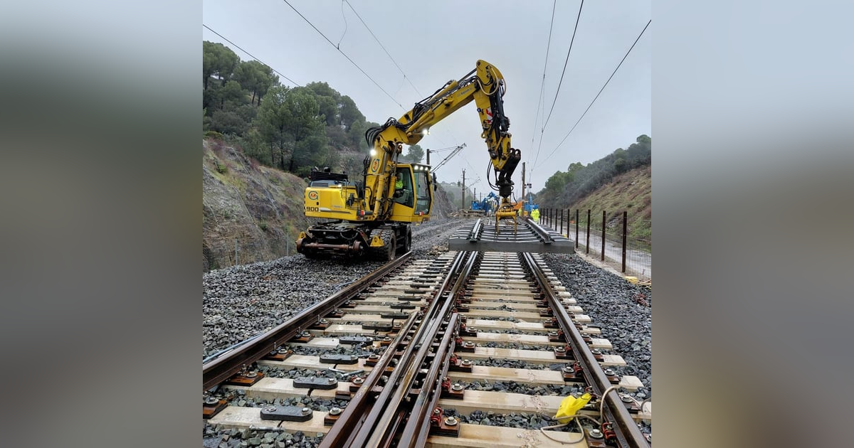 Prensa económica: Un informe señala a ADIF: el ferrocarril sufre la mayor caída de inversión pública Prensa económica: Un informe señala a ADIF: el ferrocarril sufre la mayor caída de inversión pública
