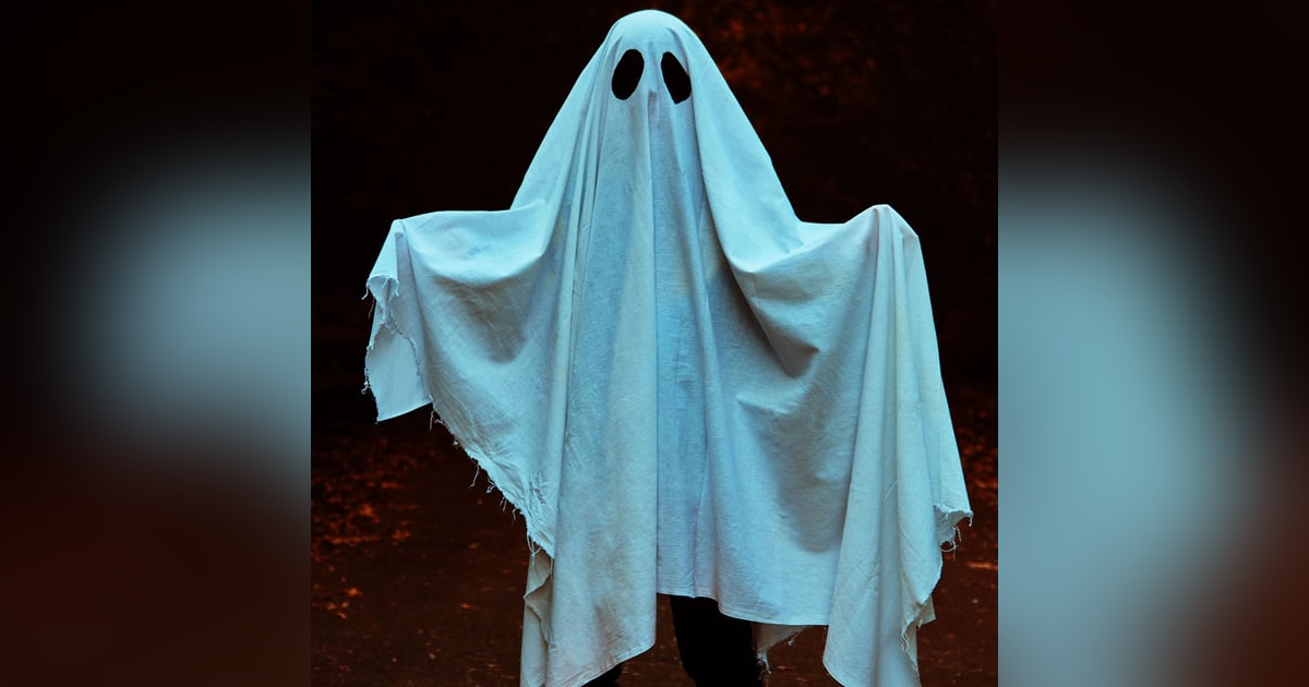 Ep.165 – Lucien Greyshire and the Ghost from Applebees - Being Dead is Only the Beginning! Ep.165 – Lucien Greyshire and the Ghost from Applebees - Being Dead is Only the Beginning!