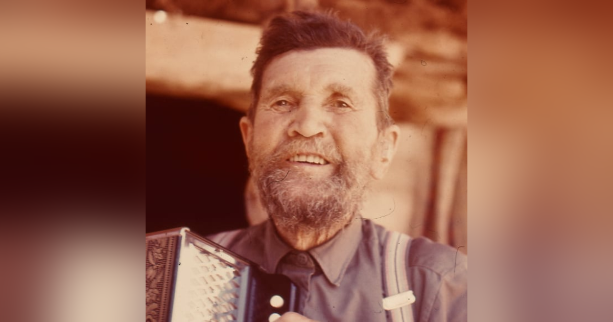 Chasing opals since the 1920s, while paddling his own dusty canoe Chasing opals since the 1920s, while paddling his own dusty canoe