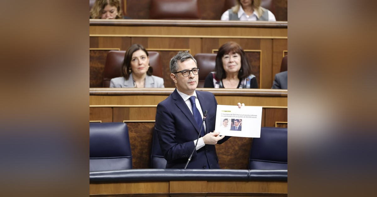 Tertulia de Federico: El Gobierno intenta escapar de la corrupción persiguiendo bulos Tertulia de Federico: El Gobierno intenta escapar de la corrupción persiguiendo bulos